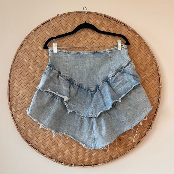 MOTHER THE RUFFLE MINI RAW EDGE DISTRESSED DENIM JEAN MINI COASTAL COWGIRL SKIRT - Picture 12 of 16